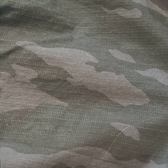 VUORI Women's Shorts Size Medium Camo Black Grey Cotton Drawstring Waist - Picture 6 of 10